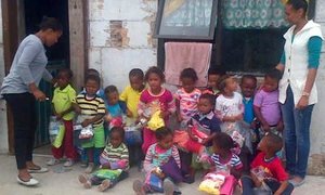 Speelskool opgewonde oor klere